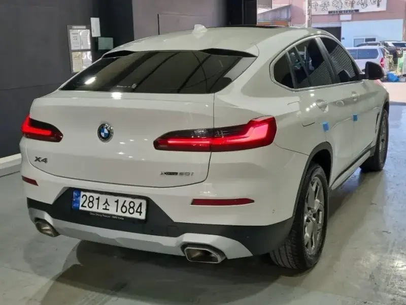 2023 BMW X4 с пробегом 16 903 км