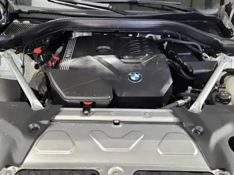2023 BMW X4 с пробегом 16 903 км