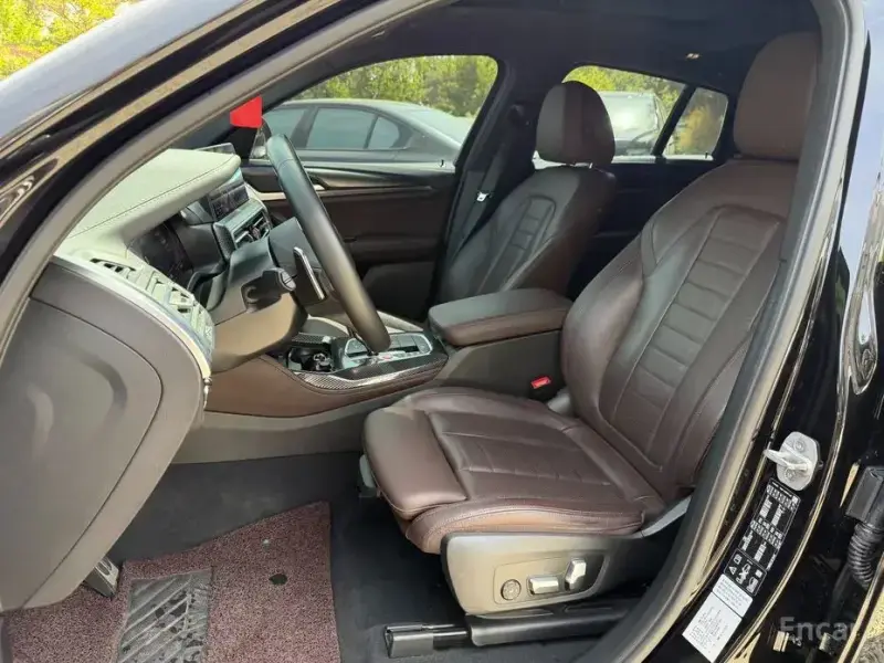 2023 BMW X4 с пробегом 63 000 км