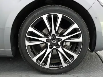 2021 Renault Samsung SM6 с пробегом 49 278 км