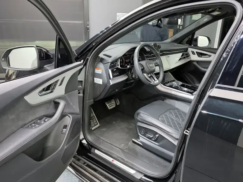 2023 Audi Q7 с пробегом 56 750 км