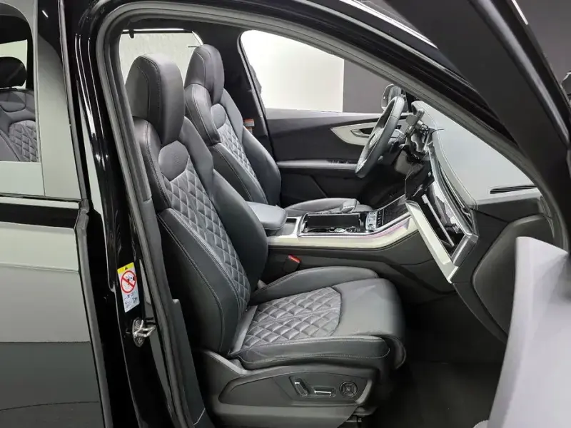 2023 Audi Q7 с пробегом 56 750 км