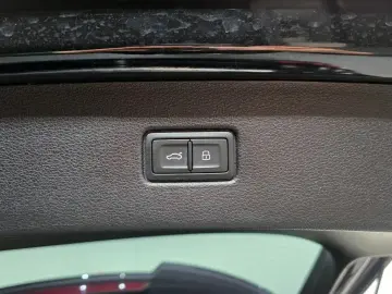 2023 Audi Q7 с пробегом 56 750 км