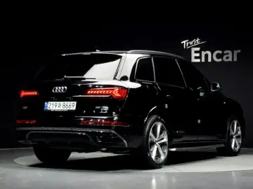 2022 Audi Q7 с пробегом 37 871 км