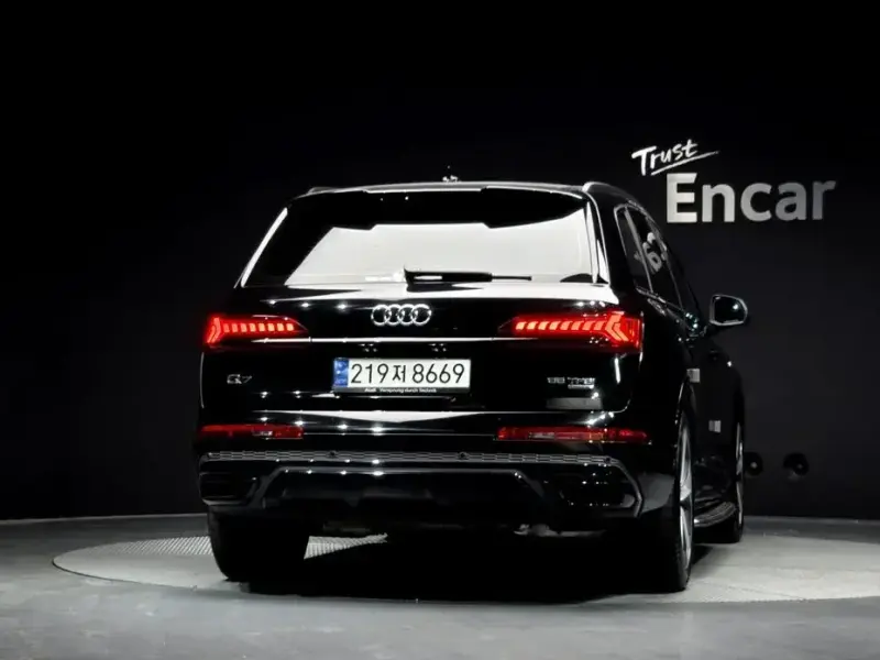 2022 Audi Q7 с пробегом 37 871 км
