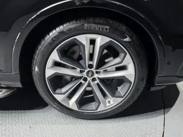 2022 Audi Q7 с пробегом 37 871 км