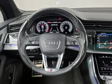 2023 Audi Q7 с пробегом 44 204 км