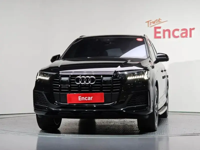 2023 Audi Q7 с пробегом 30 970 км
