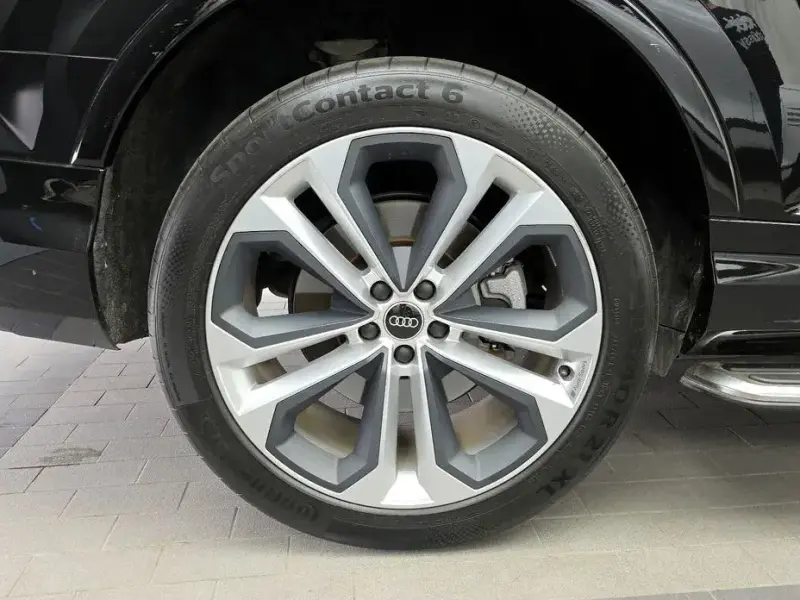 2023 Audi Q7 с пробегом 30 970 км