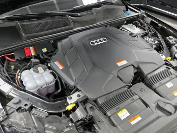 2023 Audi Q7 с пробегом 30 970 км