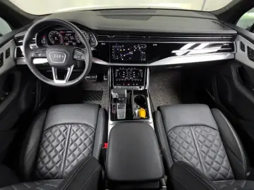 2023 Audi Q7 с пробегом 30 970 км