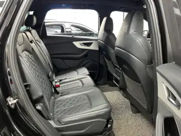 2023 Audi Q7 с пробегом 30 970 км