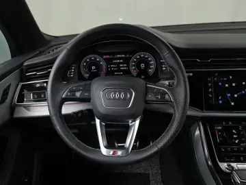 2023 Audi Q7 с пробегом 30 970 км