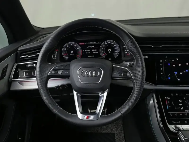 2023 Audi Q7 с пробегом 30 970 км