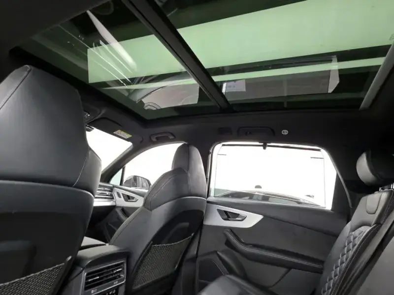 2023 Audi Q7 с пробегом 30 970 км