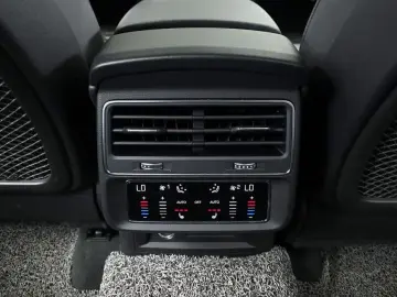2023 Audi Q7 с пробегом 30 970 км