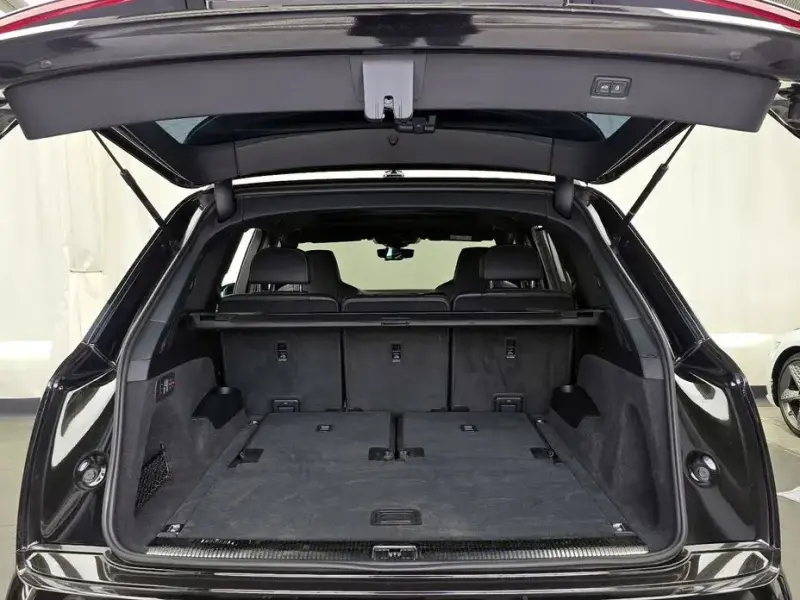 2023 Audi Q7 с пробегом 30 970 км