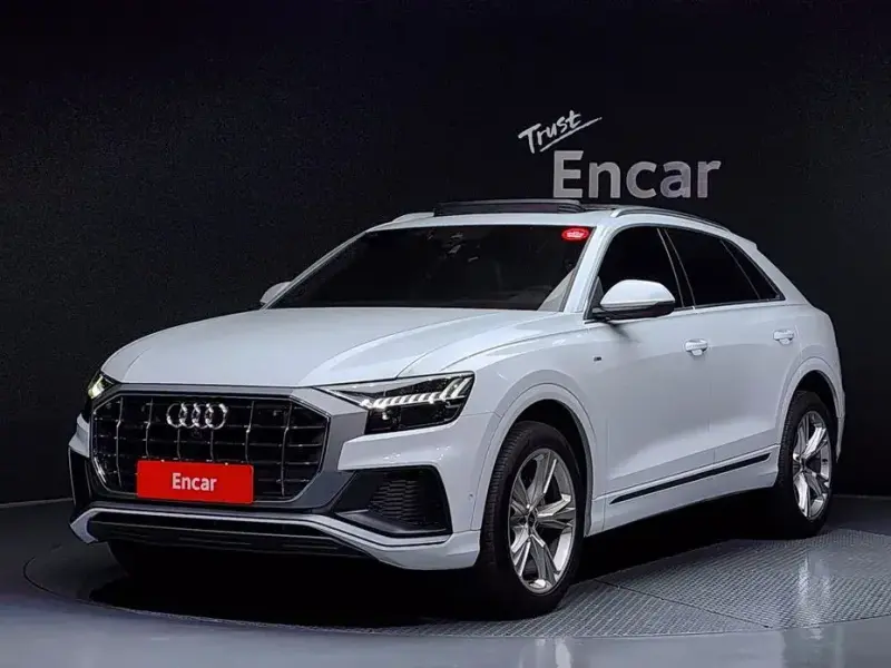 2023 Audi Q8 с пробегом 18 535 км