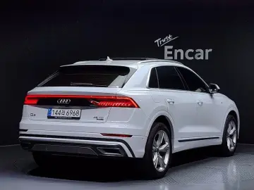 2023 Audi Q8 с пробегом 18 535 км