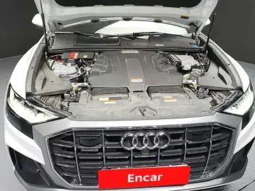 2023 Audi Q8 с пробегом 18 535 км