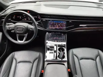 2023 Audi Q8 с пробегом 18 535 км