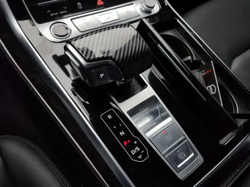 2023 Audi Q8 с пробегом 18 535 км