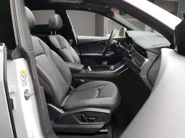 2023 Audi Q8 с пробегом 18 535 км