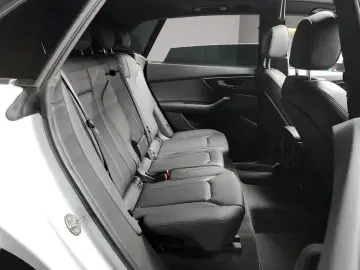 2023 Audi Q8 с пробегом 18 535 км
