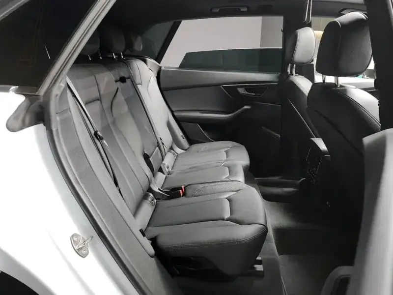 2023 Audi Q8 с пробегом 18 535 км
