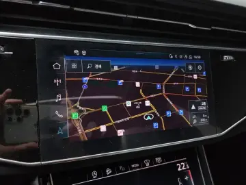 2023 Audi Q8 с пробегом 18 535 км