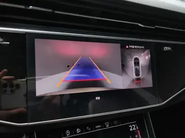 2023 Audi Q8 с пробегом 18 535 км