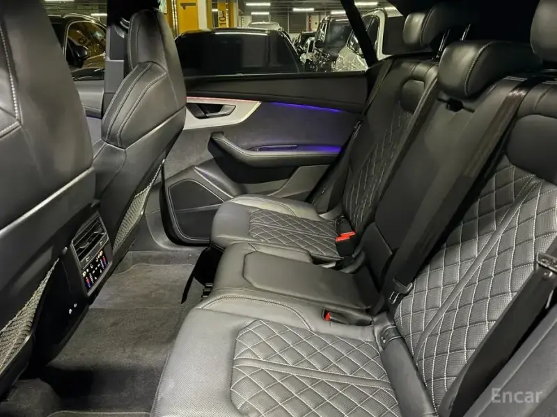2026 Audi Q8 с пробегом 3 174 км