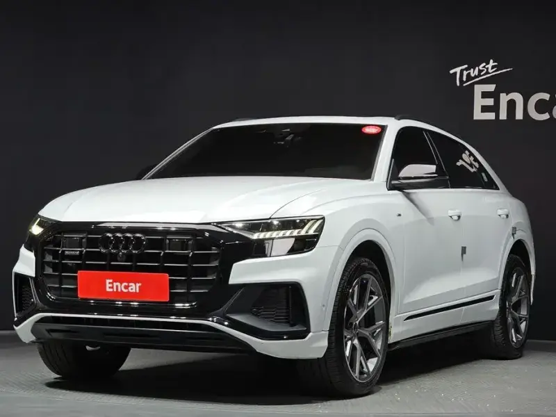 2023 Audi Q8 с пробегом 22 952 км