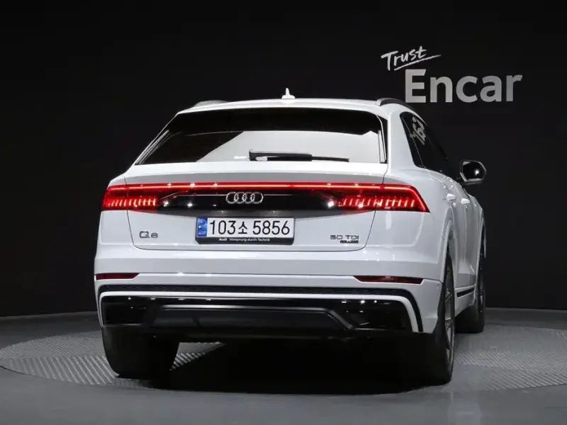 2023 Audi Q8 с пробегом 38 620 км