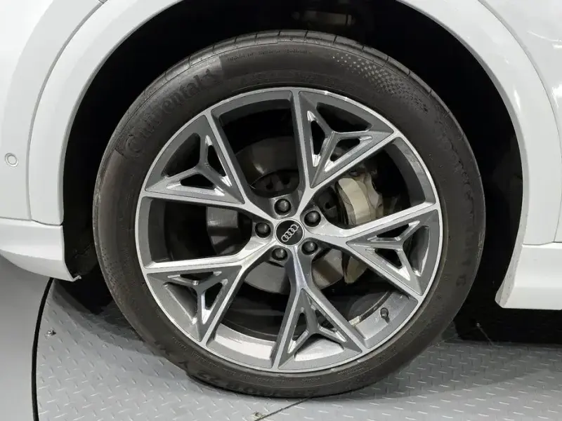 2023 Audi Q8 с пробегом 38 620 км