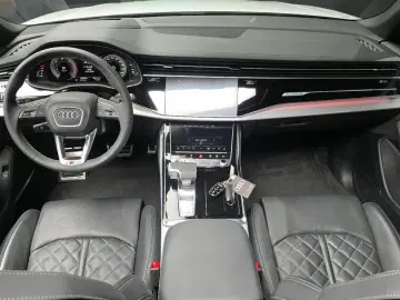 2023 Audi Q8 с пробегом 38 620 км