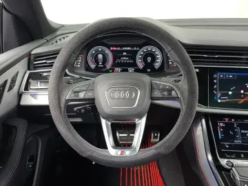 2023 Audi Q8 с пробегом 22 952 км