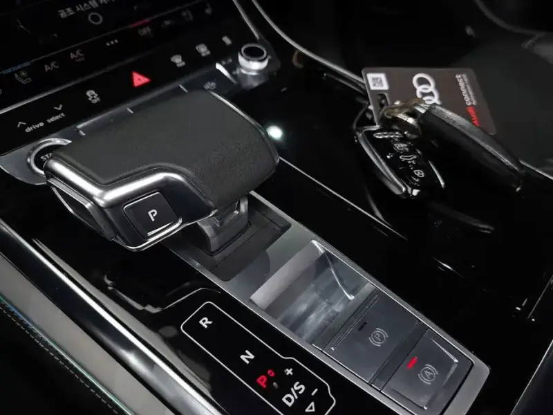2023 Audi Q8 с пробегом 38 620 км