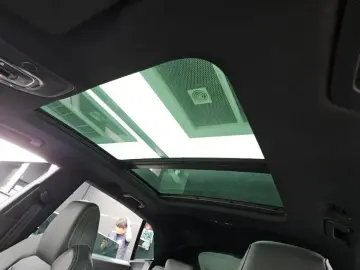 2023 Audi Q8 с пробегом 22 952 км