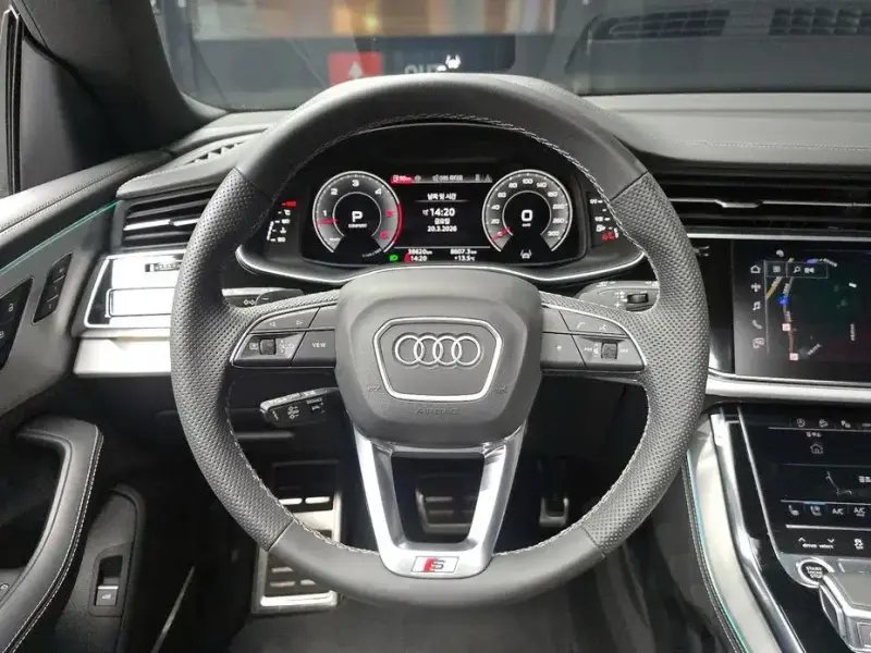 2023 Audi Q8 с пробегом 38 620 км