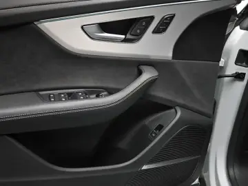 2023 Audi Q8 с пробегом 38 620 км