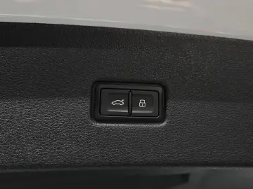 2023 Audi Q8 с пробегом 38 620 км