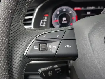 2023 Audi Q8 с пробегом 22 952 км