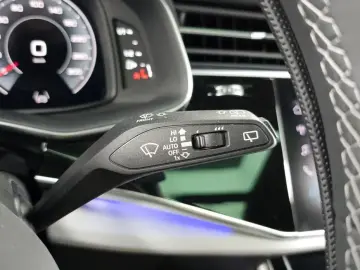 2023 Audi Q8 с пробегом 22 952 км