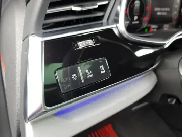 2023 Audi Q8 с пробегом 22 952 км