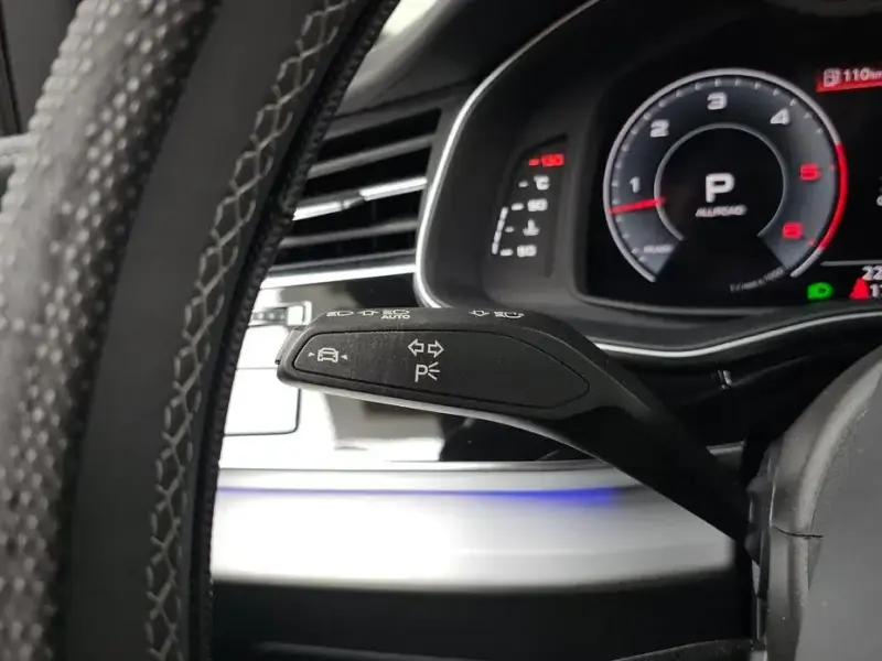 2023 Audi Q8 с пробегом 22 952 км