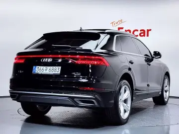 2023 Audi Q8 с пробегом 38 175 км