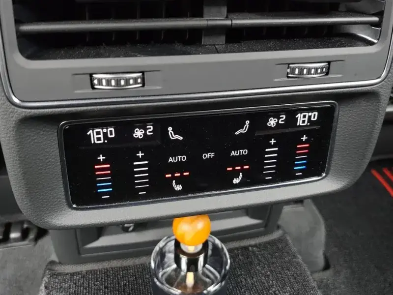 2023 Audi Q8 с пробегом 22 952 км