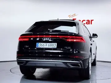 2023 Audi Q8 с пробегом 38 175 км