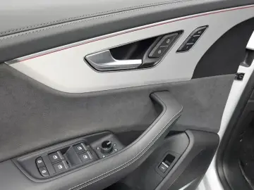 2023 Audi Q8 с пробегом 22 952 км